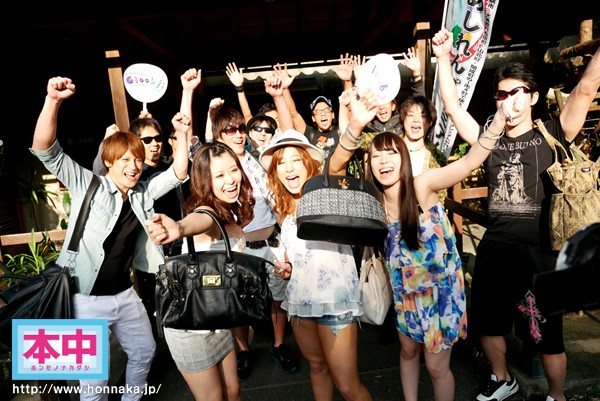 【FANZAオリジナル動画】日本で一番チャラい黒ギャルが某有名私立大学ヤリサーに入部！～新入生の歓迎合宿で起きた中出し乱交の実態～ 桜ちなみの画像 037