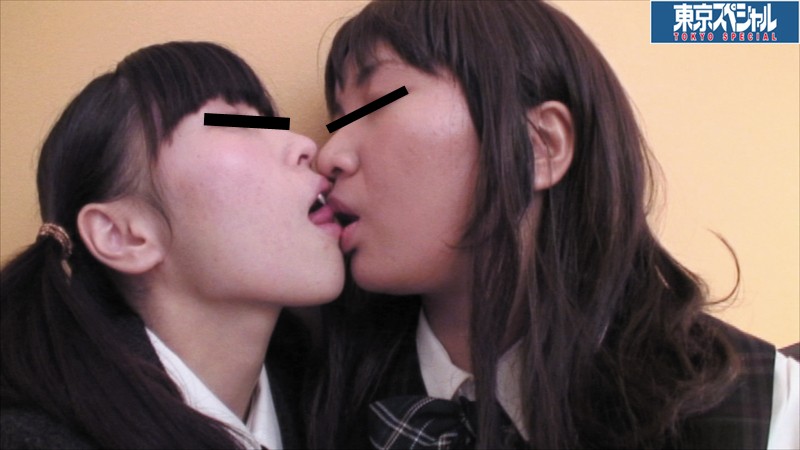 【FANZAオリジナル動画】品川区・女子校関係者より投稿 女子校生レズカップルのペニバンを使用したセックス流出映像「男なんていらないし」「女同士の方が気持ちいいよ！」の画像 024